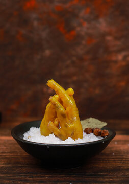 盐焗鸡爪