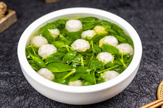 豆尖圆子汤
