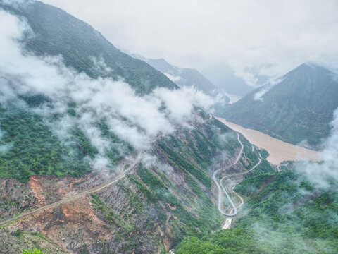 金沙江宁丽公路十八弯