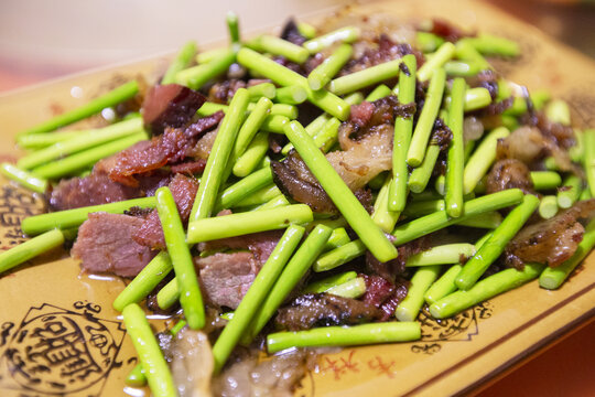 蒜苔炒腊肉