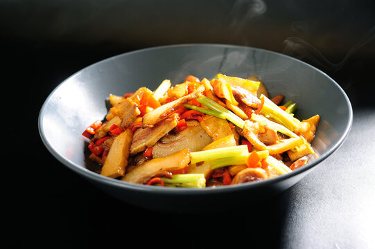 白香干炒猪脸肉