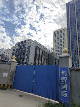 蓝天高楼自然风景天空云彩