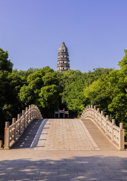 虎丘塔