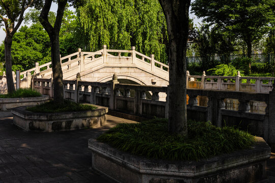 石桥