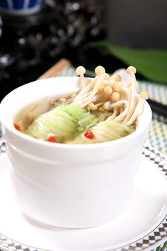 菌菇蔬菜汤