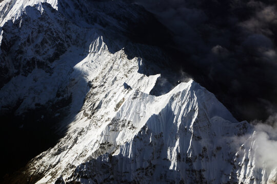 雪山魅影