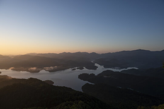 中山五桂山狮头山长江水库日出