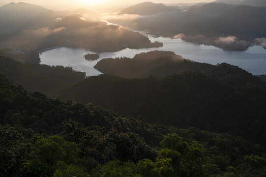 中山五桂山狮头山长江水库日出