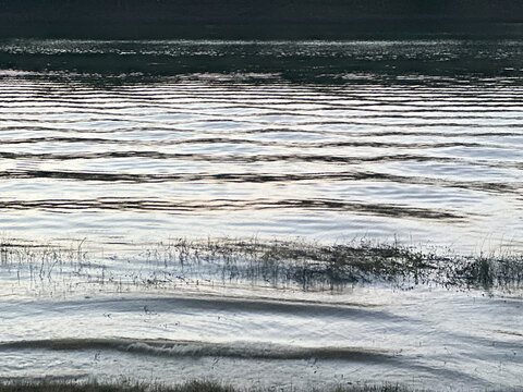 湖水