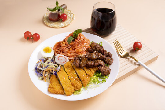 鸡排牛柳意面