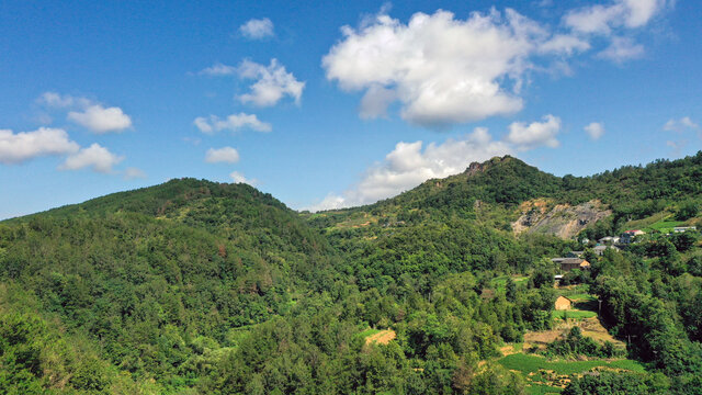县河高山
