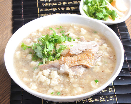 羊肉泡馍