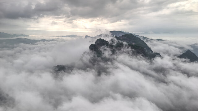 都峤山云海