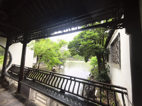 公园长廊长椅