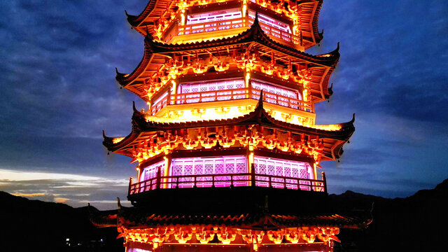夜幕下的文严塔夜景