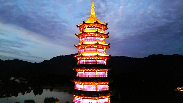 夜幕下的文严塔夜景