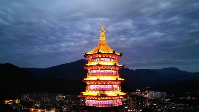 夜幕下的文严塔夜景