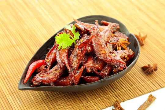 鸡尖卤味麻辣