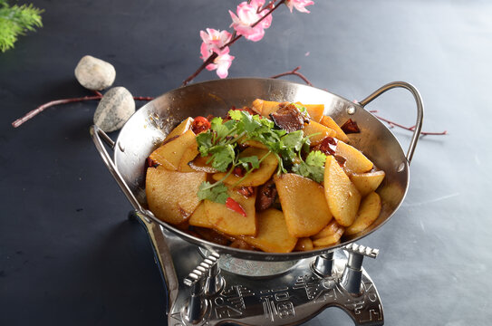 干锅腊肉土豆片