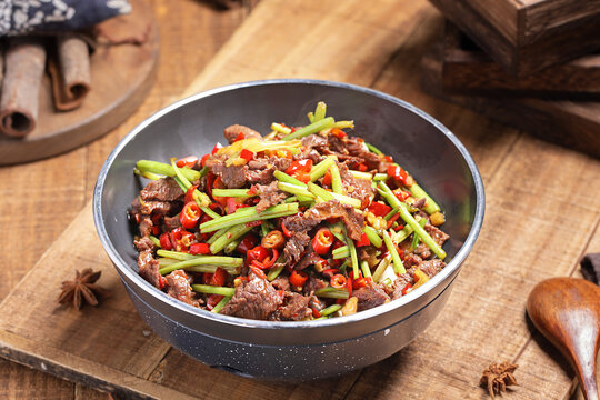 小炒黄牛肉