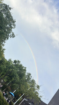 天空彩虹