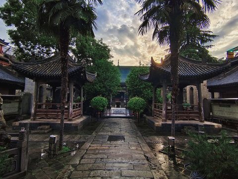 西安大学习巷大清真寺庭院