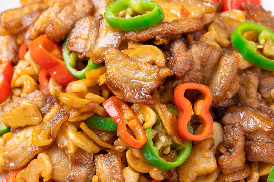 五花肉炒豆干