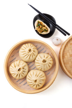 韭菜鸡蛋粉条馅素包子