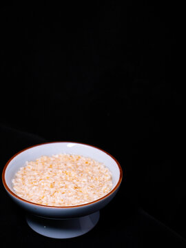 餐盘里的燕麦