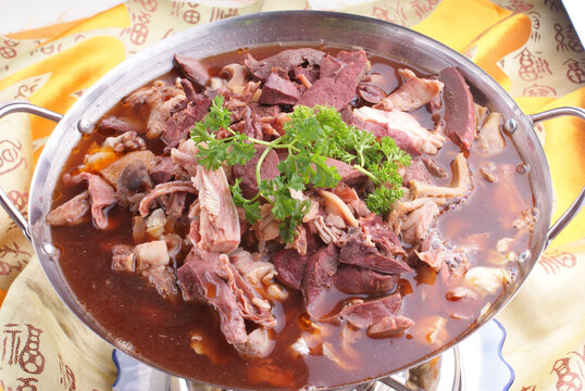 锅仔羊杂