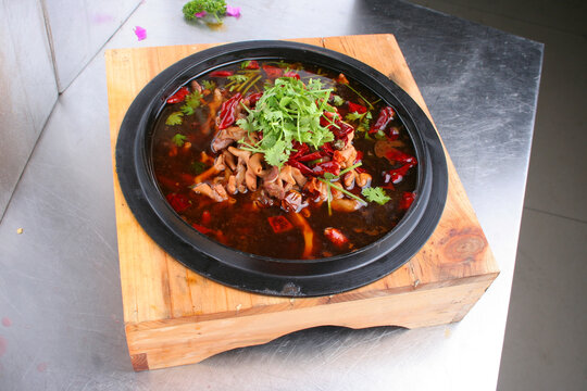 石锅血旺鸡杂
