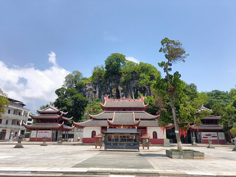 岩前狮岩