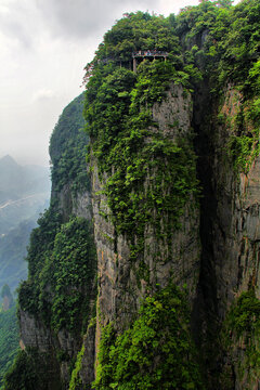 天门山悬崖峭壁