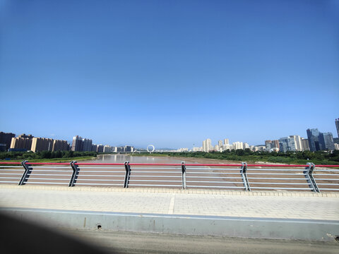 公路天空河道