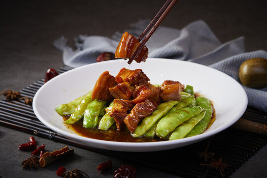 红烧肉炖豆角