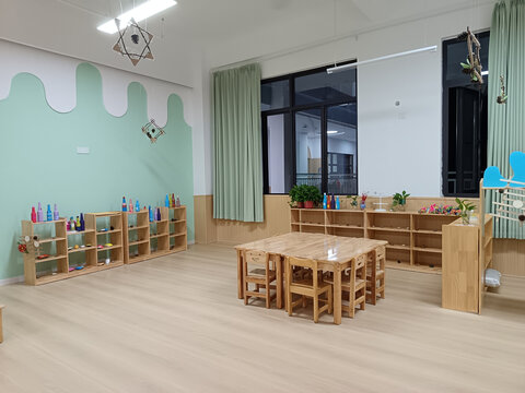 高级幼儿园教室
