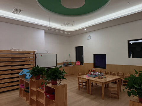 高级幼儿园