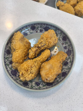 小碗菜鸡腿
