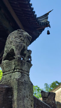古建筑兰亭石墩狮子御碑亭一角