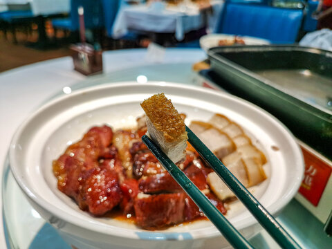 脆皮五花肉