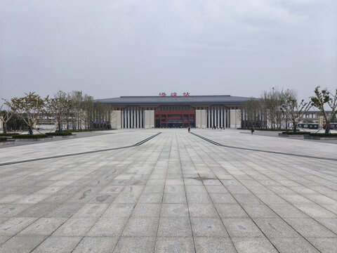滑浚站