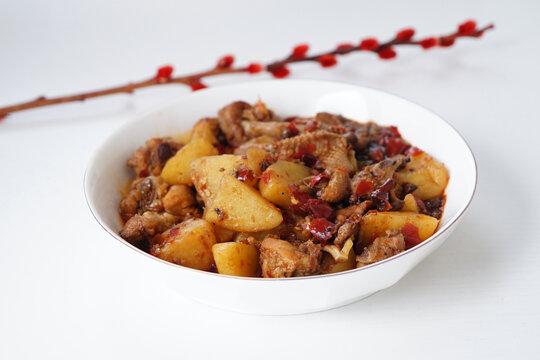 土豆烧鸡块