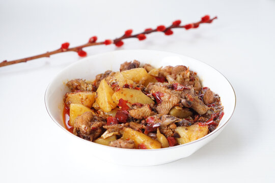 土豆烧鸡块