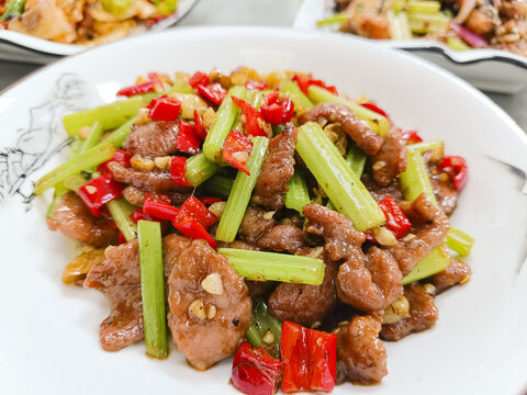 小炒黄牛肉