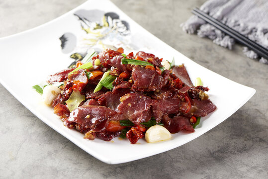 干椒爆腊牛肉