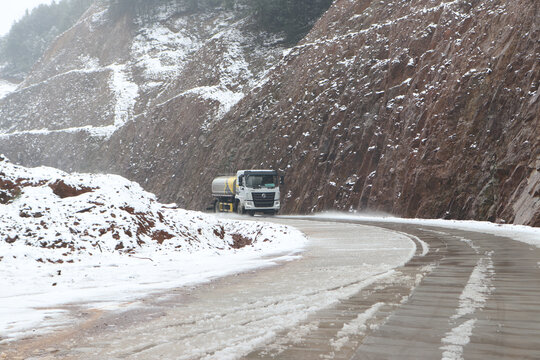 扫雪车