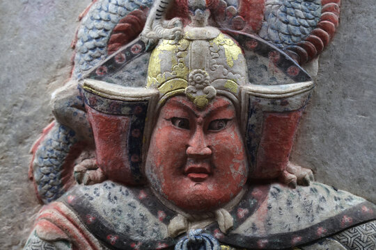 彩绘武士浮雕