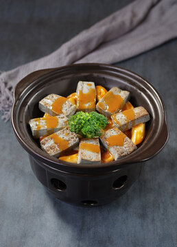 好味汁黑金豆腐