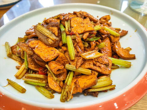 芹菜炒豆干