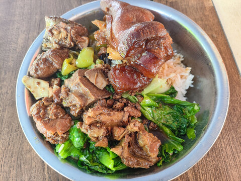 猪脚扣肉饭